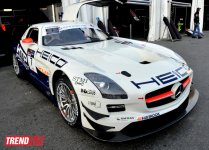 В Баку стартовал парад гоночных машин, участвующих в City Challenge (Фото)